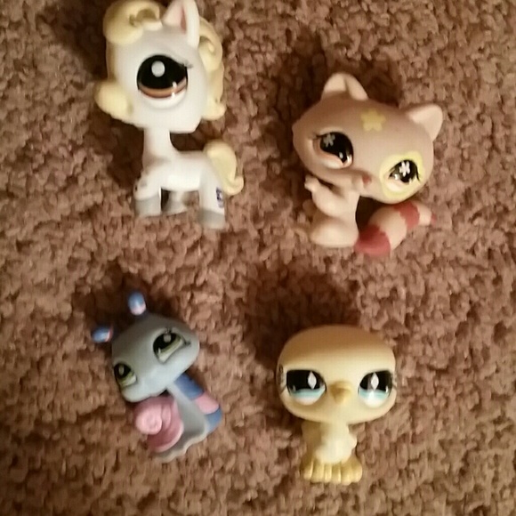 Littlest Pet Shop car with eight Littlest Pet Shop - Picture 3 of 3
