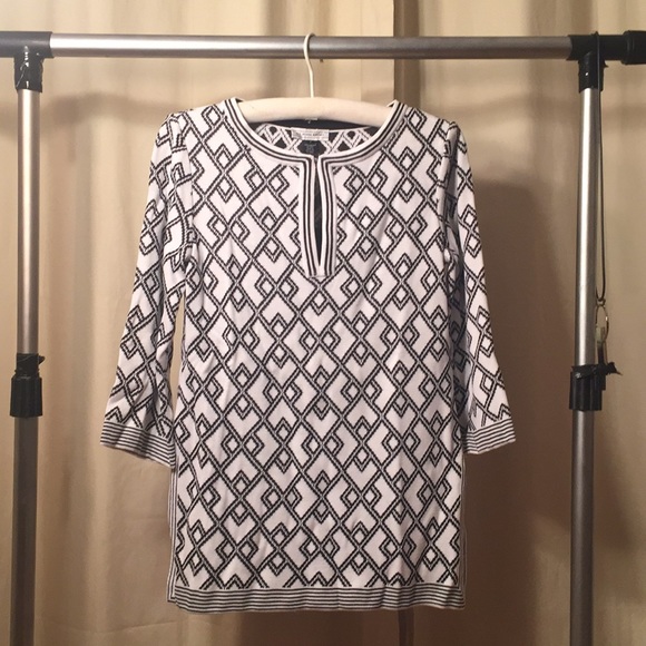 St John Sport black/white knit sweater. - Picture 7 of 7