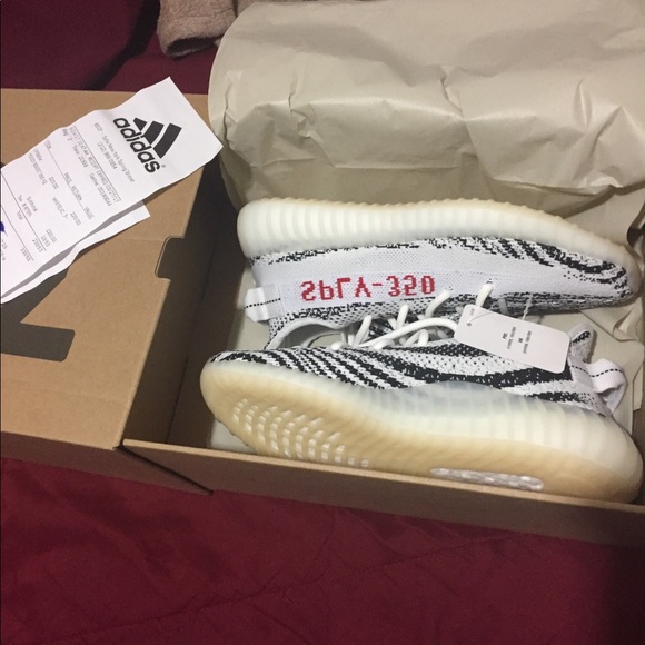 Adidas yeezy boost 350 v2 zebra size 7.5