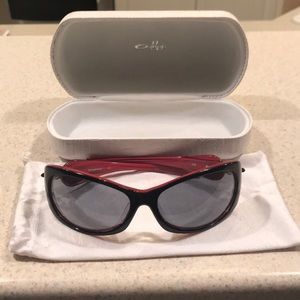 Woman’s Oakley sunglasses