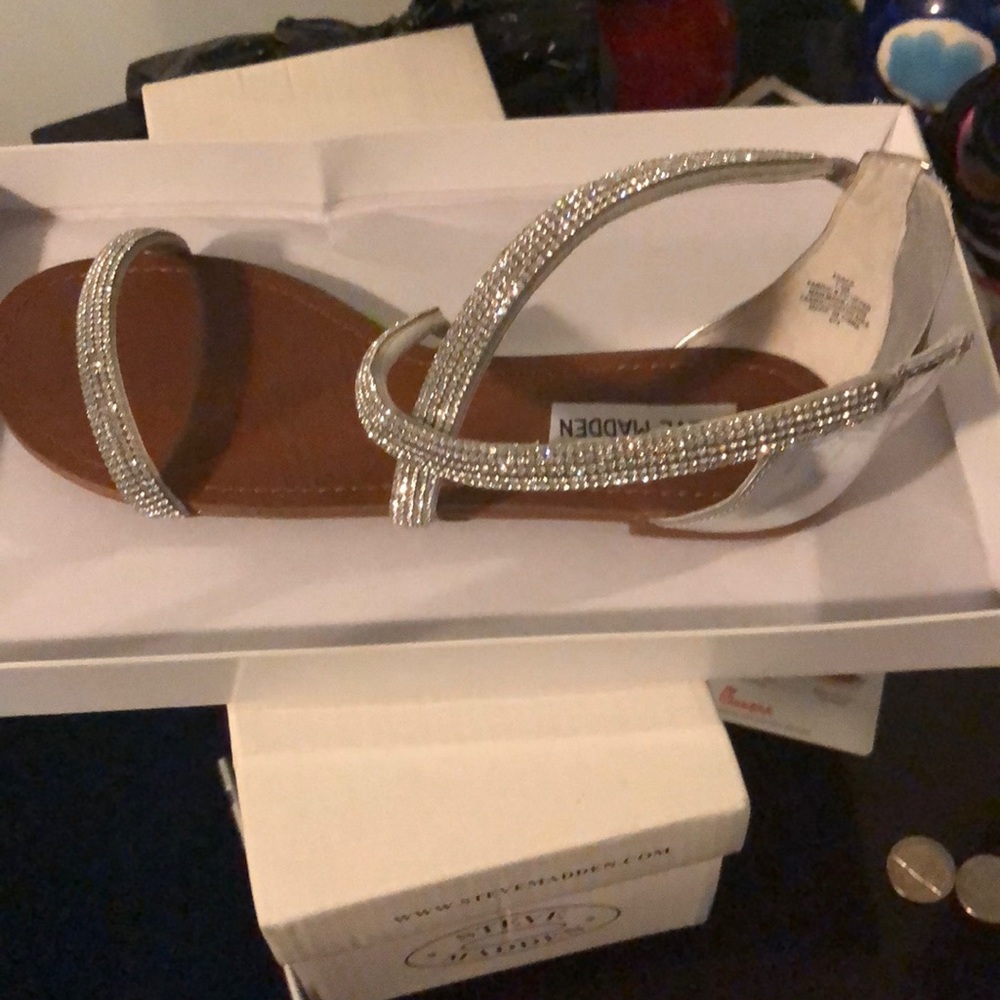 Steve Madden Silver Sandals- size 7.5M.
