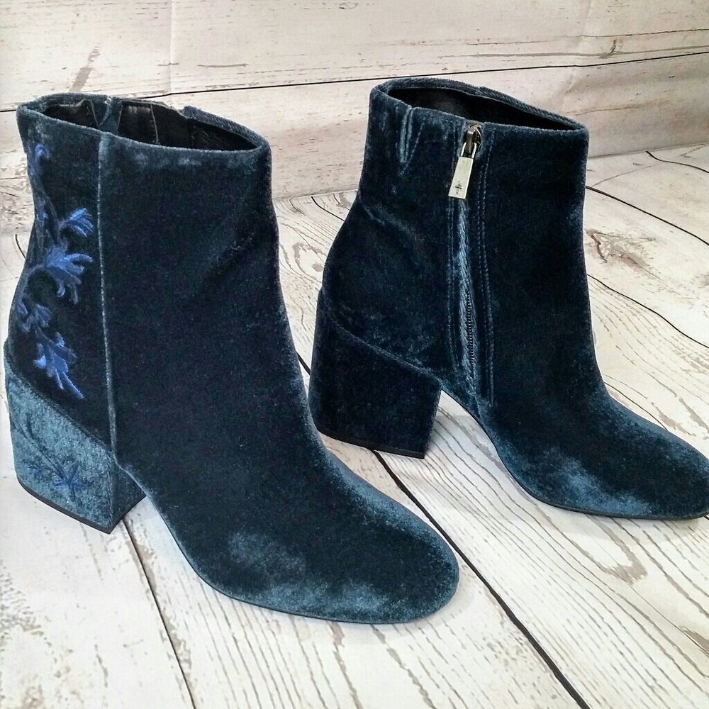 NWOT {Kenneth Cole NY} Velvet Blue Boots