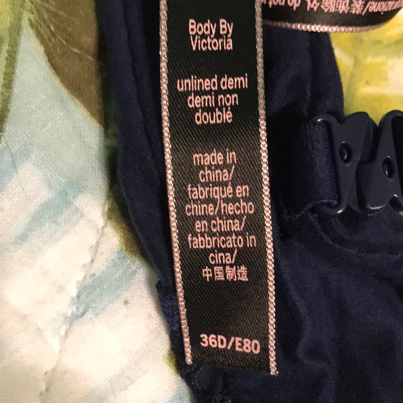 VS Bra - Picture 4 of 4