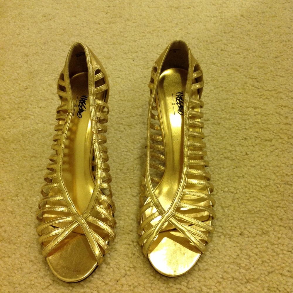 Gold Mossino heels