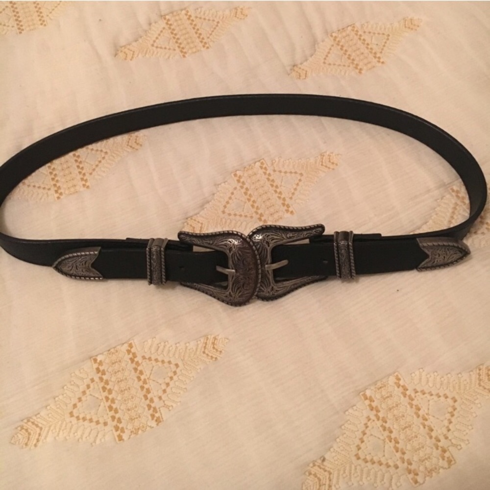 Double buckle belt