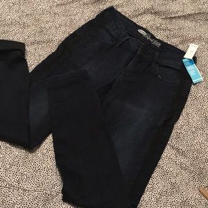 NWT Women’s Old Navy skinny Jeans. Size 6.