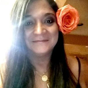 Meet your Posher, Simone