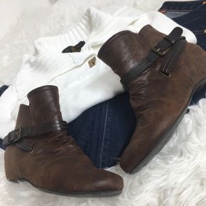 bare traps sheigh wedge bootie