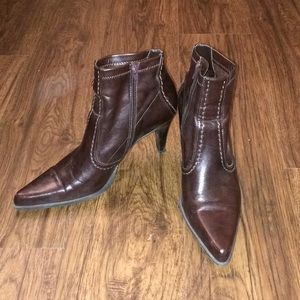 Franco Sarto classy brown booties
