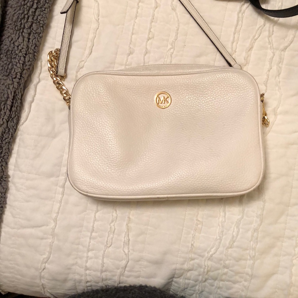 MICHAEL KORS CROSS BODY