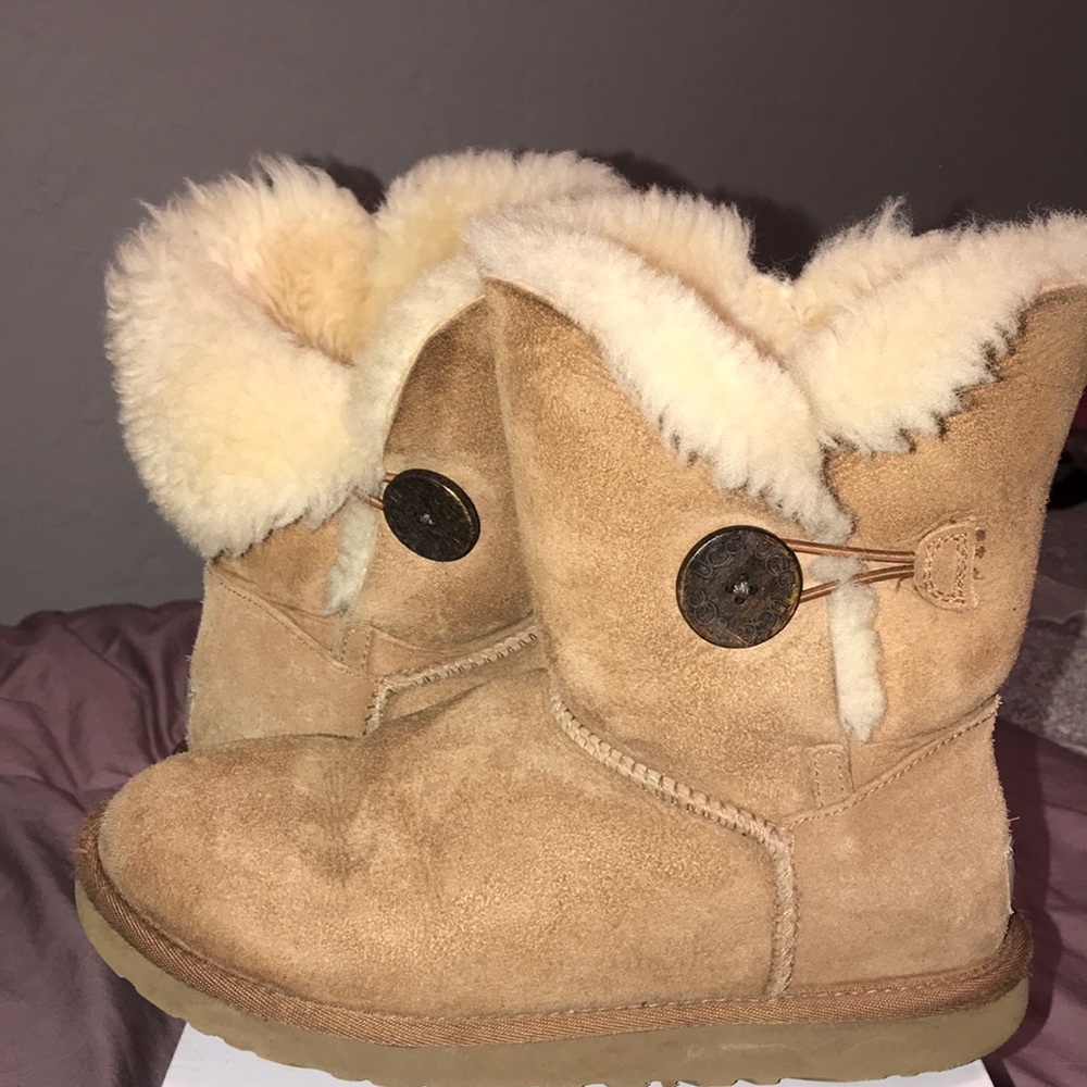 Ugg Bailey tan  boot