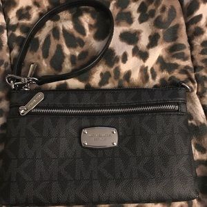 Michael Kors wristlet