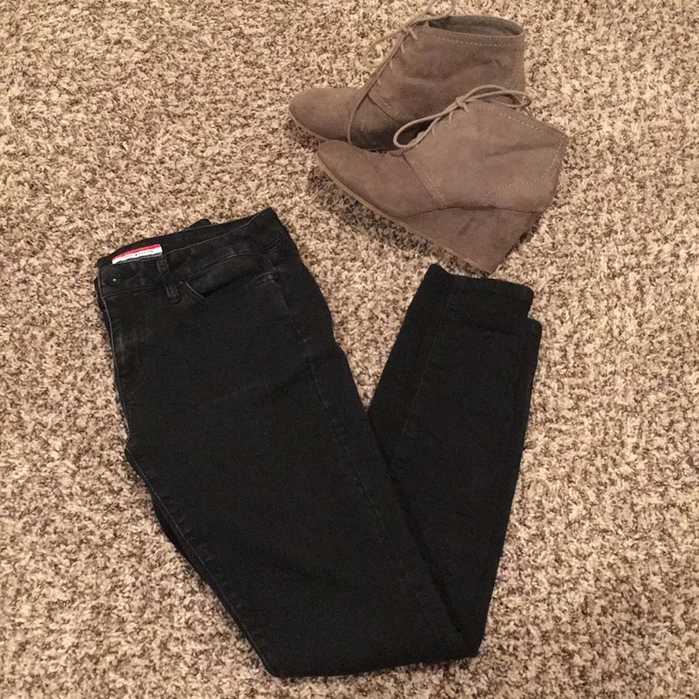 Tommy Hilfiger black jeans