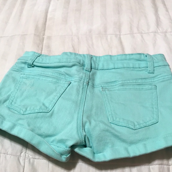 Sea foam green shorts - Picture 3 of 3