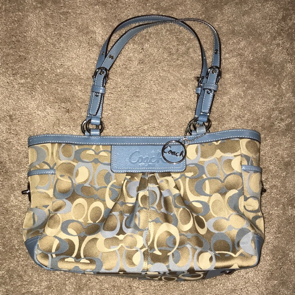 Gorgeous blue and tan Coach bag!