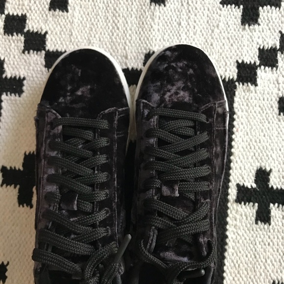 Nike Black Velvet Lo Blazer LX Sneakers - Picture 8 of 8