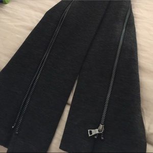 Legging with zipper