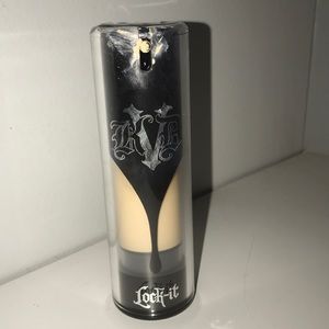 Kat von D Lock-It Tattoo Foundation Light 43 Warm