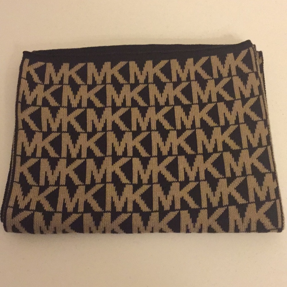 MICHAEL KORS Women's Scarf