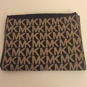 MICHAEL KORS Women's Scarf
