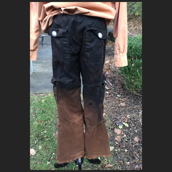 Altered Skull Cargo Pants - Picture 5 of 6