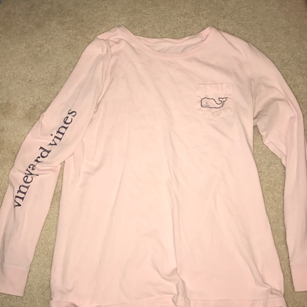 Long sleeve whale T-shirt.