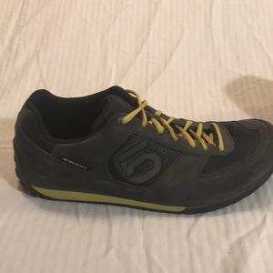 Men’s 5.10 approach size 10 1/2