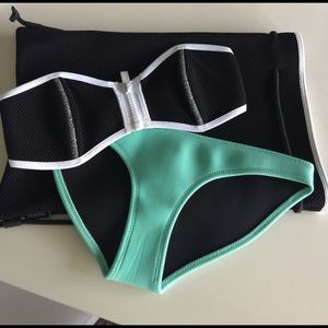 Triangl swimsuit XS