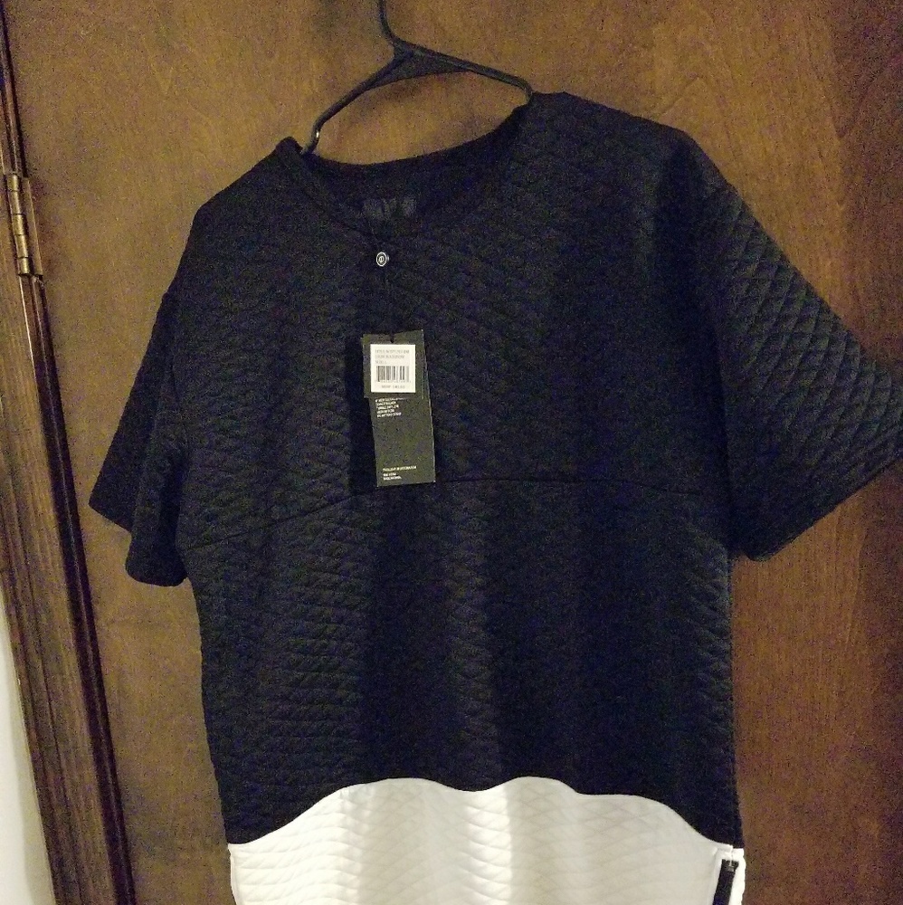 High low scoop TEE