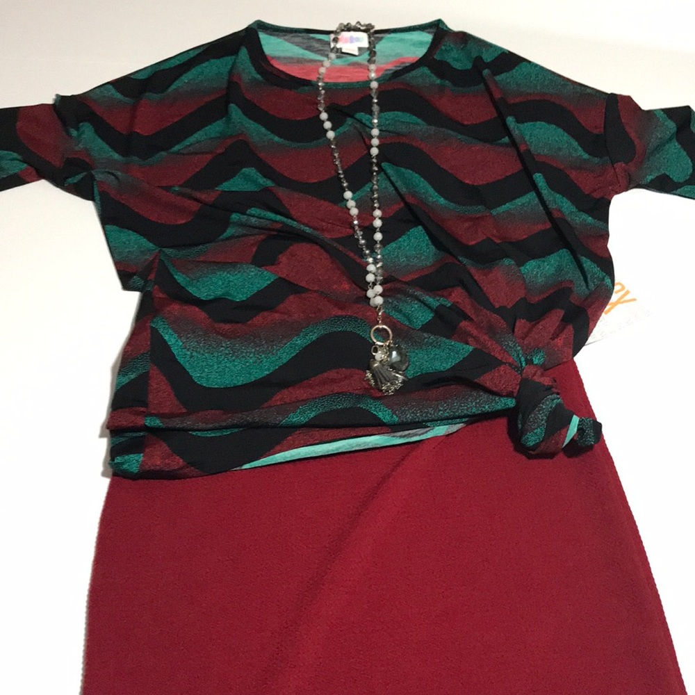 Sale$ perfect holiday outfit ❤️🌲irma and Cassie!
