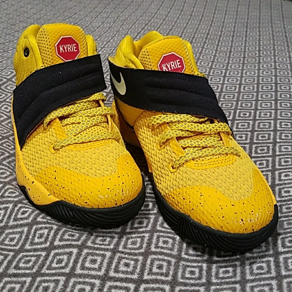 Kyrie 2 "School Bus" Kids