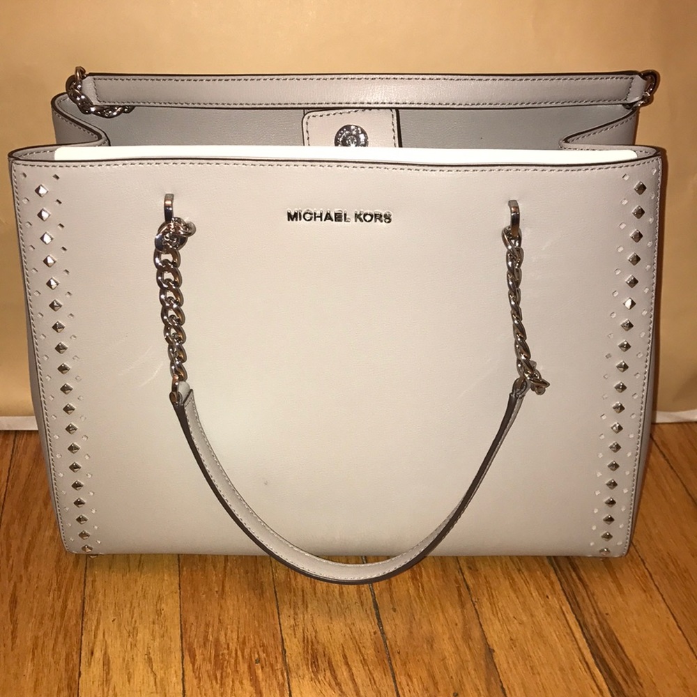 Authentic michael Kors studded tote - Picture 1 of 5
