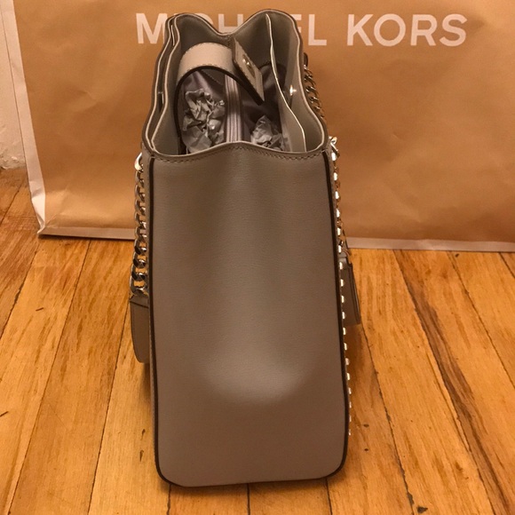 Authentic michael Kors studded tote - Picture 3 of 5