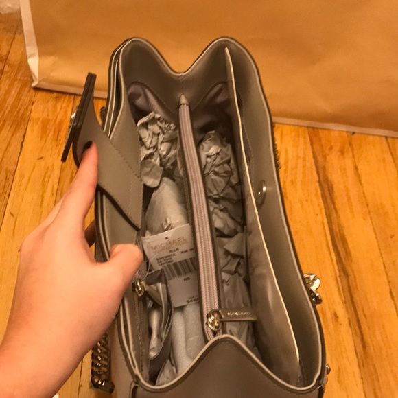 Authentic michael Kors studded tote - Picture 4 of 5