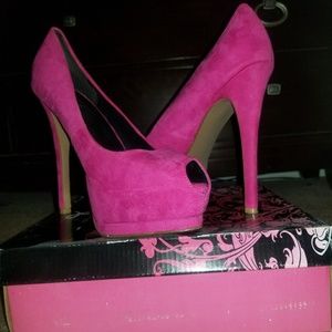 Hot pink  platform