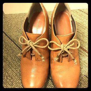 Banana Republic Heeled Oxford, size 7.5M