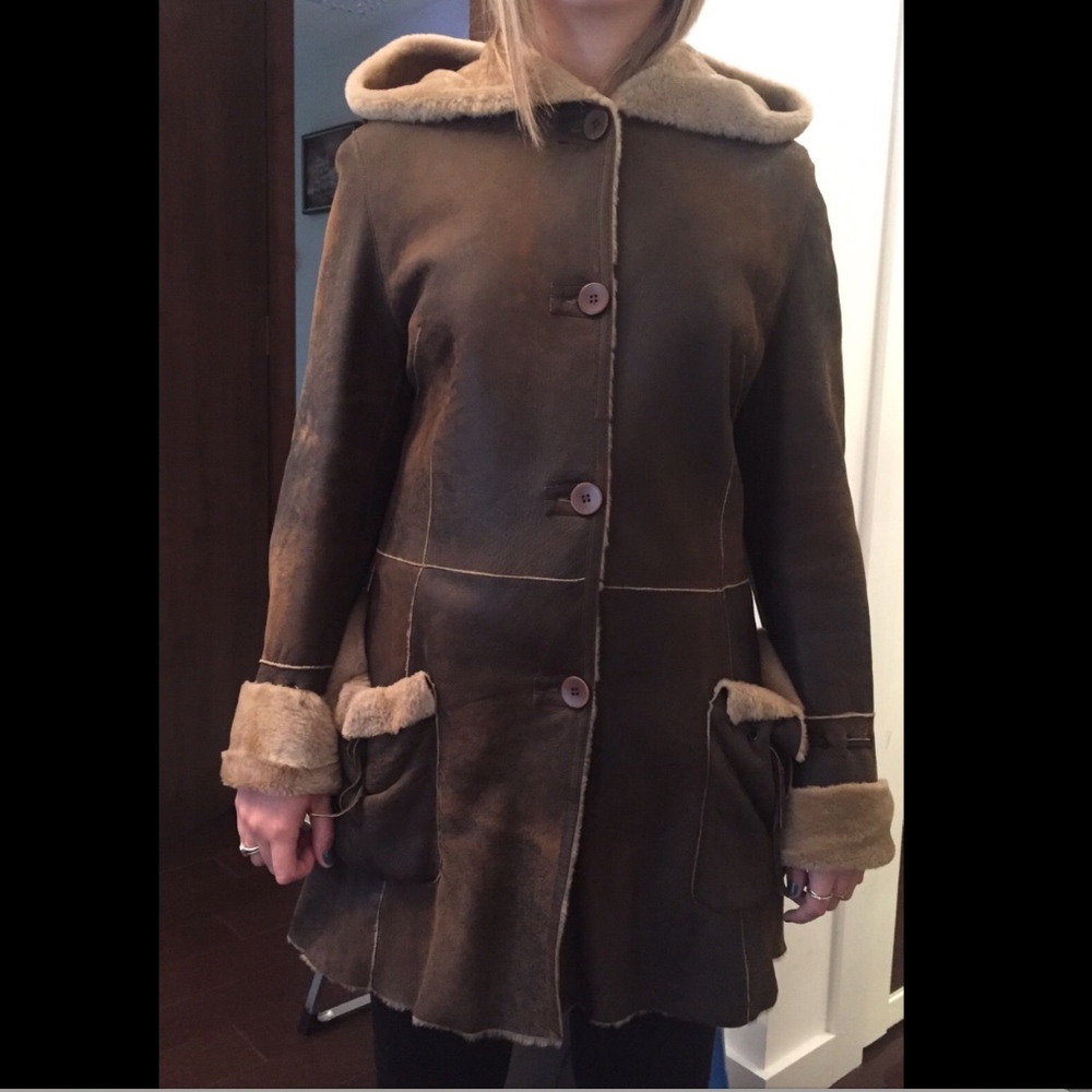 Punto Shearling Coat size large (Fits medium)