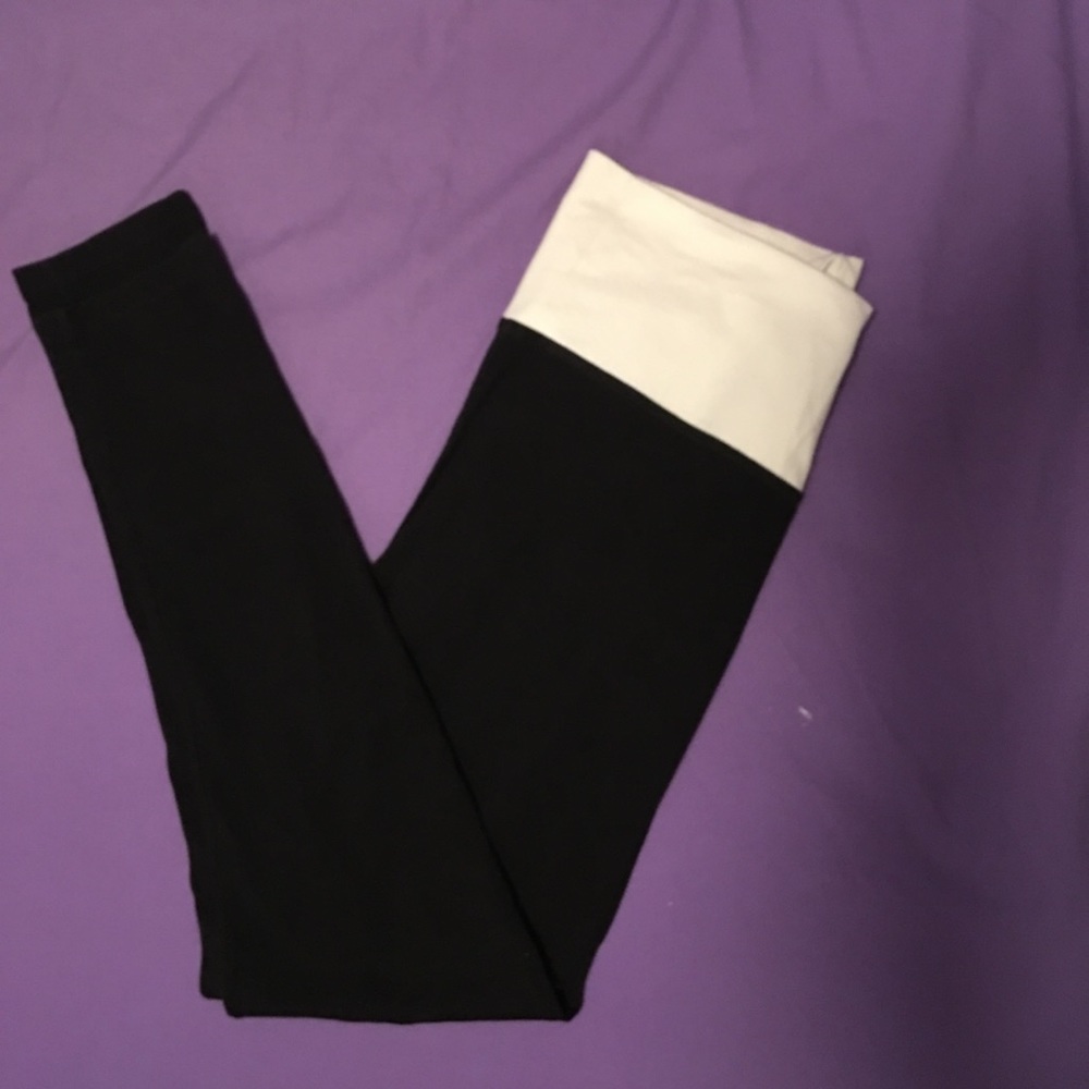 Victoria’s Secret Yoga Leggings