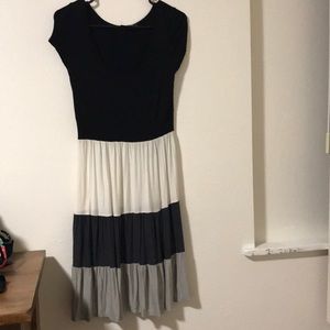 Short sleeve Dress lightly worn M stretchy soft