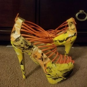 Yellow orange platform