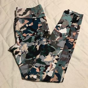 Abstract Print Active Leggings (never worn)
