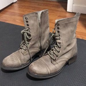 Steve Madden 8 combat style boot leather used tan