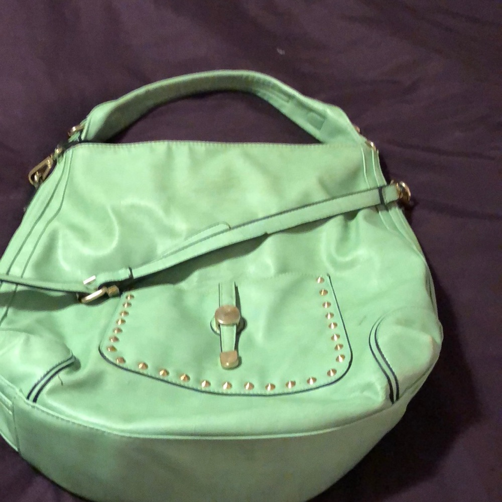 LF Green hobo/ crossbody bag. 💚 so many pockets