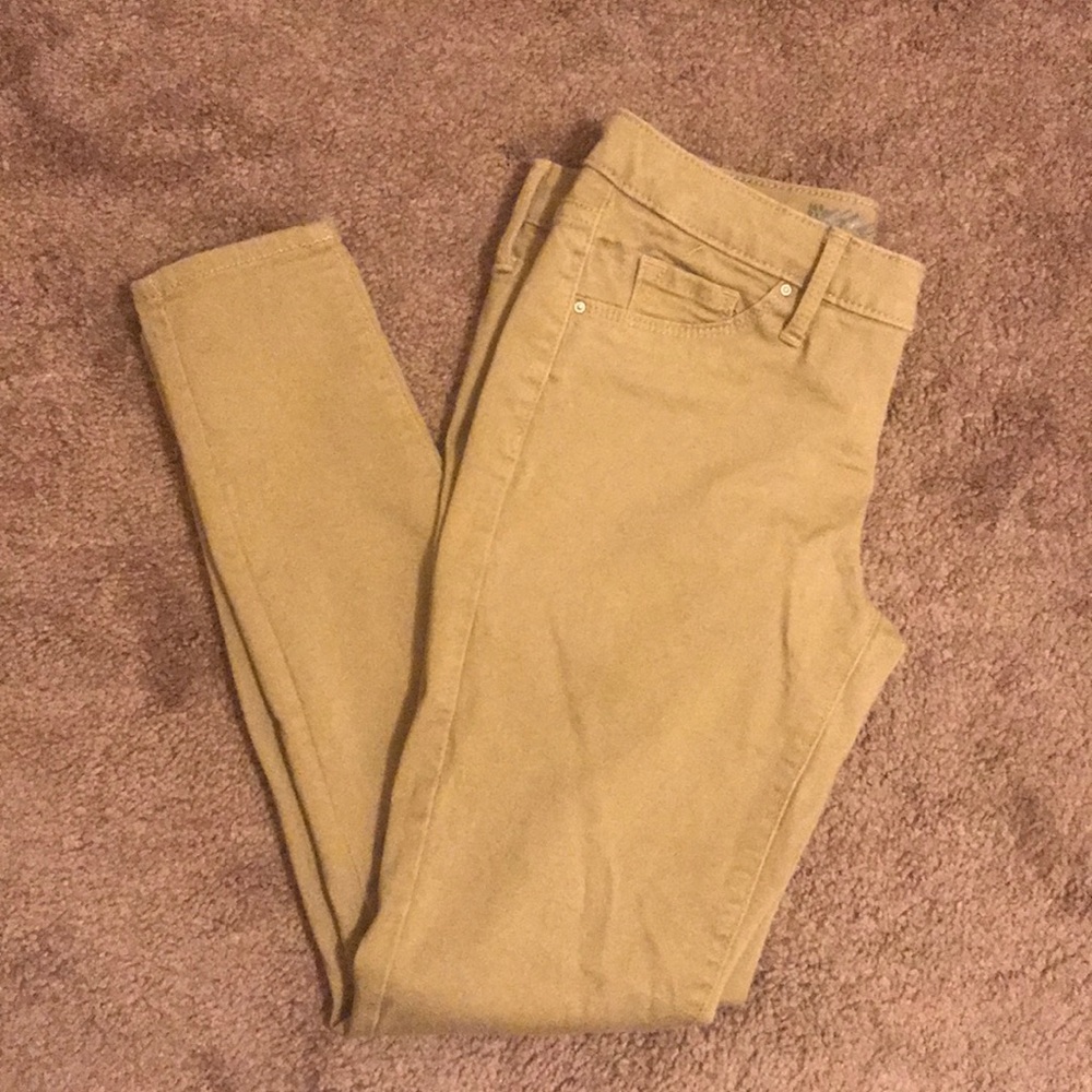 Khaki mid-rise jegging (size 2-short).