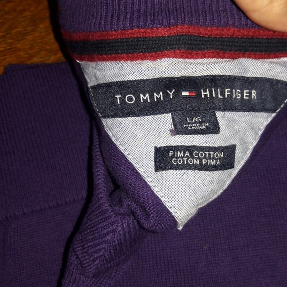 🔥HOST PICK🔥Men's Tommy Hilfiger V-Neck Sweater🔥 - Picture 3 of 4