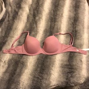 Victoria’s Secret PINK where everywhere bra.