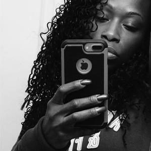 Meet your Posher, Loriann