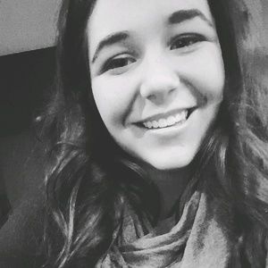 Meet your Posher, Katelyn