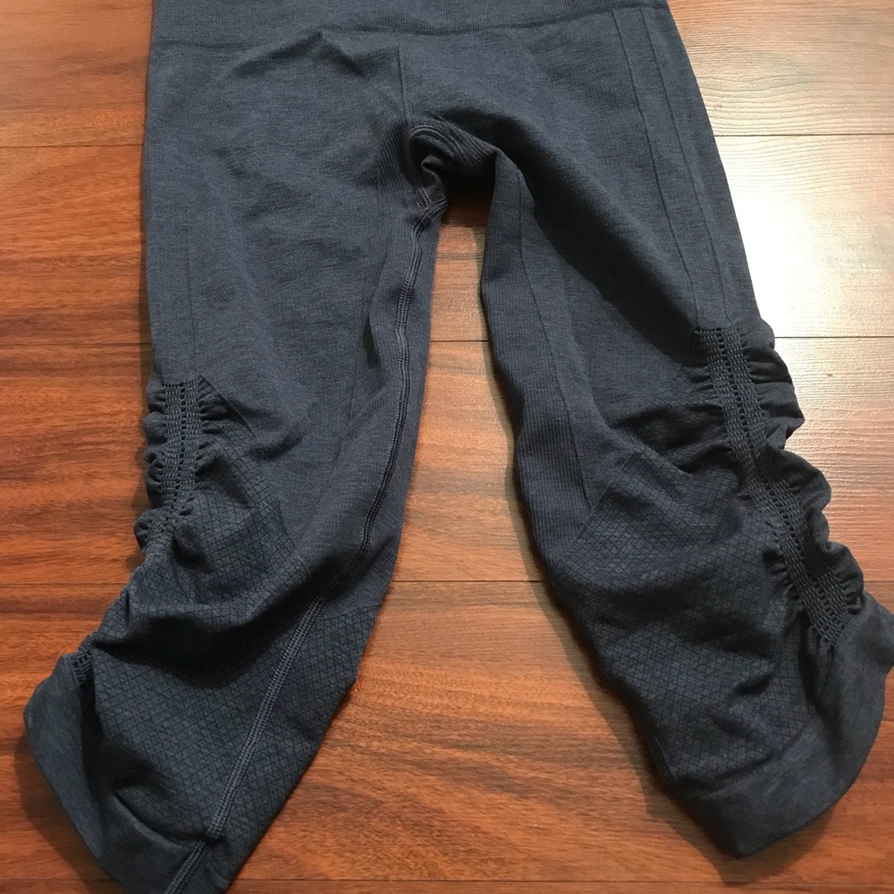 Lululemon crop bundle of 2!