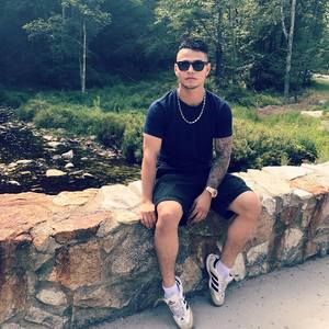 Meet your Posher, Alexis